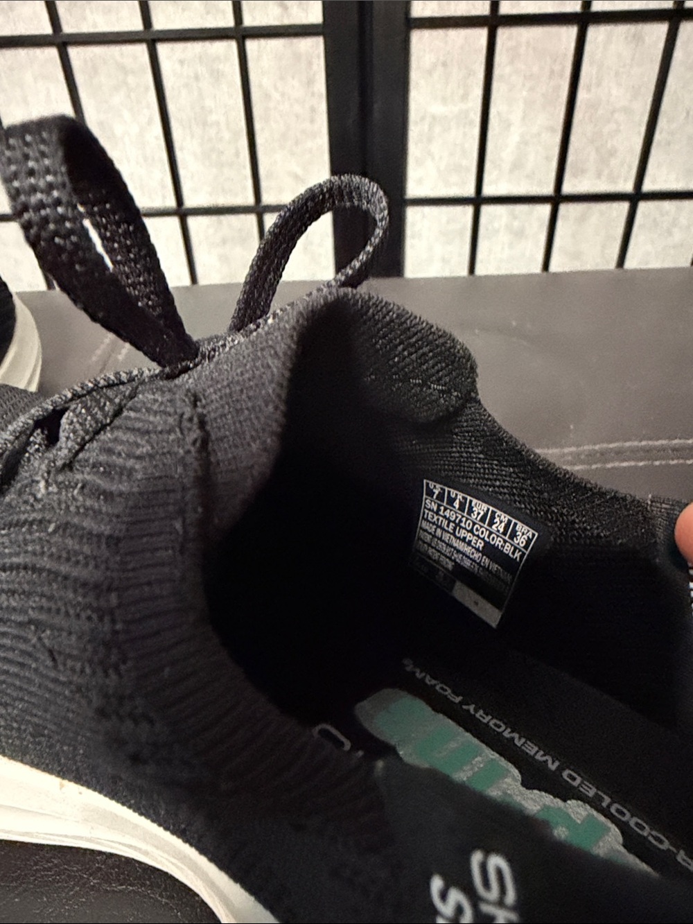 Women’s Skechers Slip-Ins Size 7 in Black - Picture 5 of 5